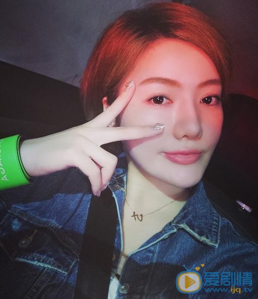 警花與警犬之再上征程顧依依是誰演的？顧依依扮演者李晨熙個人資料、寫真及生活照欣賞