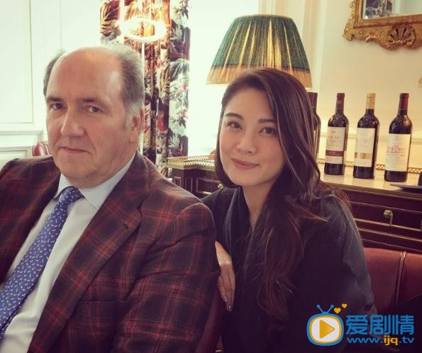 劉海戲金蟾莫彤扮演者廖碧兒寫真及生活照欣賞