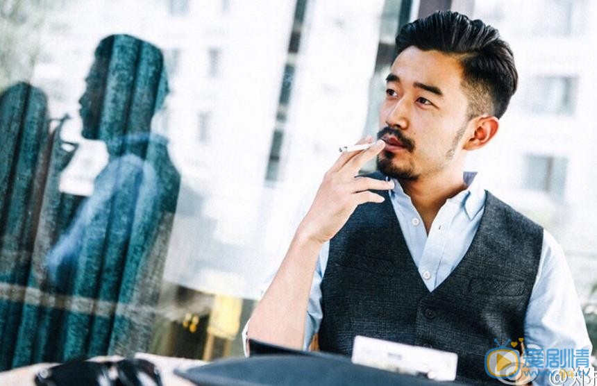 鄭拓疆個人資料簡介 鄭拓疆早期經歷 鄭拓疆寫真照