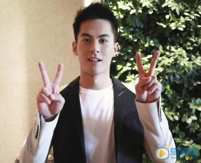 許你浮生若夢許星程是誰演的？許星程扮演者朱鑒然個人資料、寫真及生活照欣賞