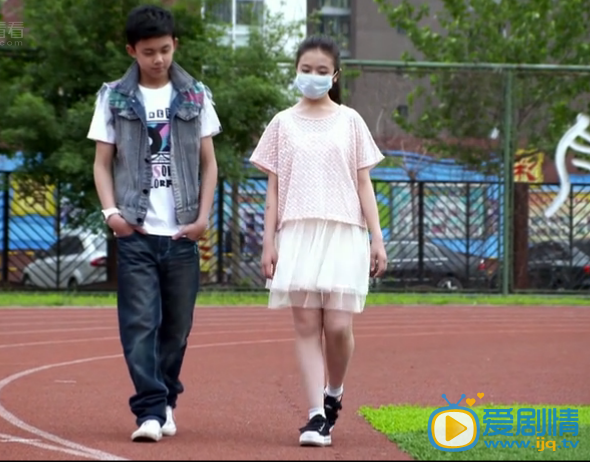 遠得要命的愛情劇照