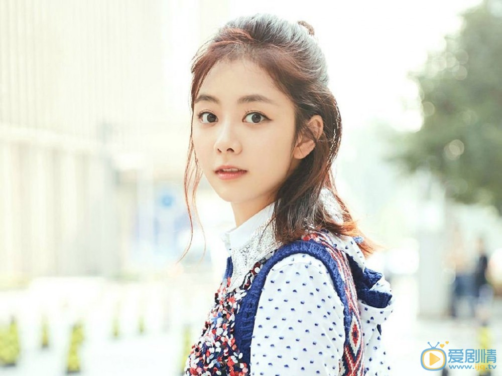 錦衣之下袁今夏是由誰飾演的？她的結局怎么樣？