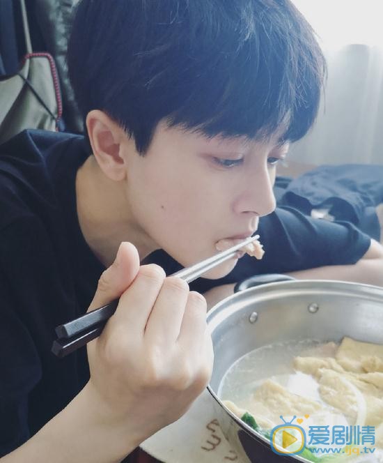 小女花不棄莫若菲是誰扮演的?莫若菲扮演者刑恩個人資料、寫真及生活照欣賞