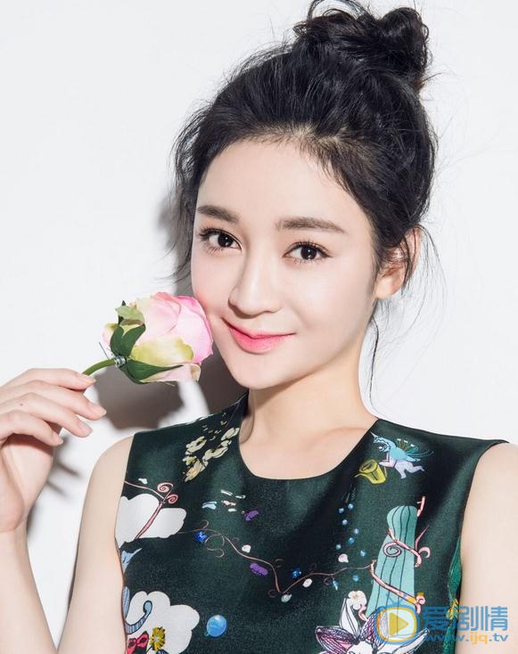 李眸個人資料簡介 李眸寫真