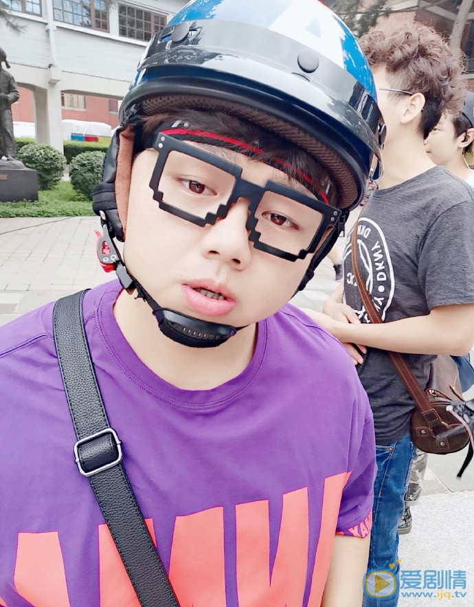 李小胖個人資料簡介 李小胖個人經歷 李小胖寫真圖片