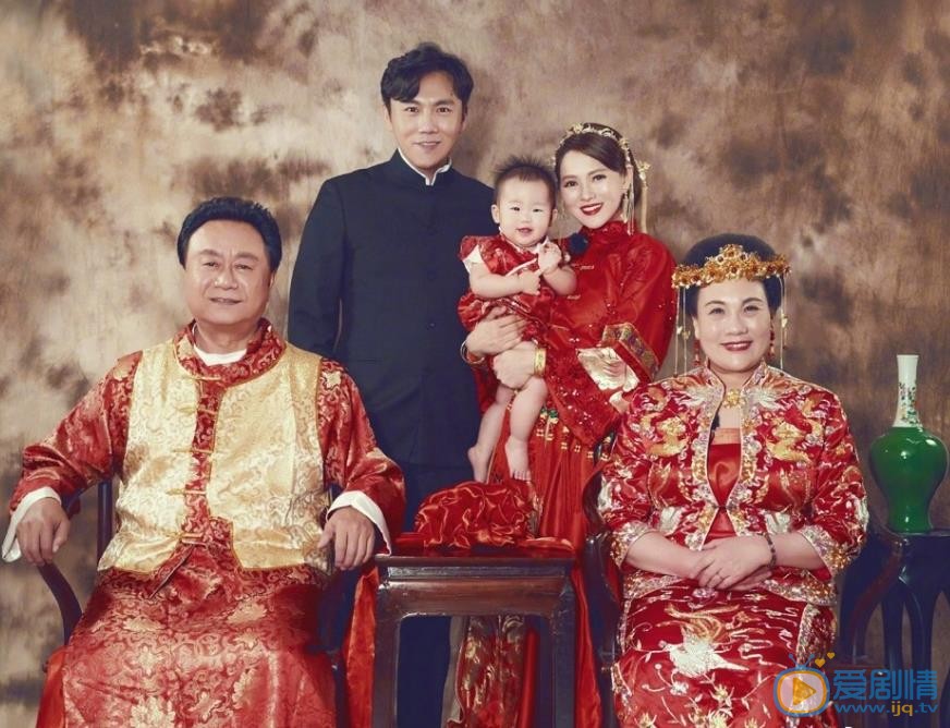 伊能靜個人資料簡介 伊能靜全家福