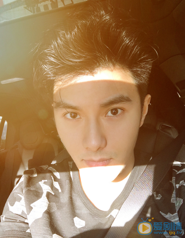 上古情歌景時誰演的？景時扮演者沈泰個人資料及生活照欣賞