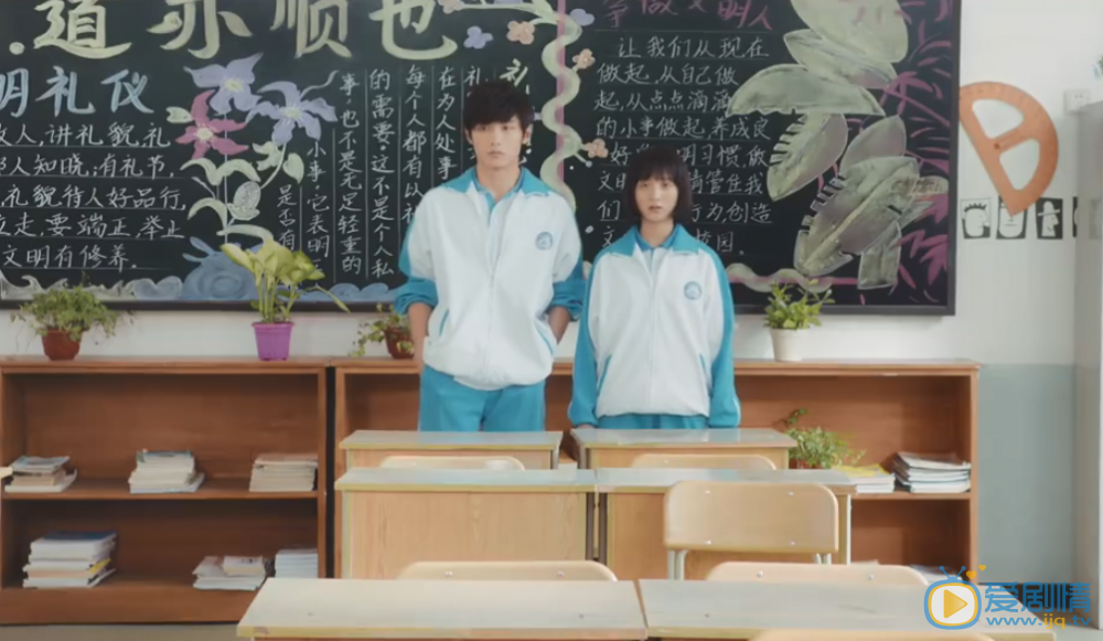 等等啊我的青春為什麼讓人看了又想看 你看一眼主演就知道了！