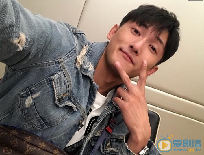 一千零一夜呂大衛是誰演的?呂大衛扮演者張峻鳴個人資料、寫真及生活照欣賞