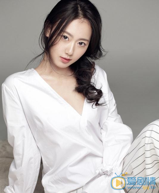 擊劍小子冷子峰銀芯是誰扮演的？銀芯扮演者李嘉雯個人資料介紹