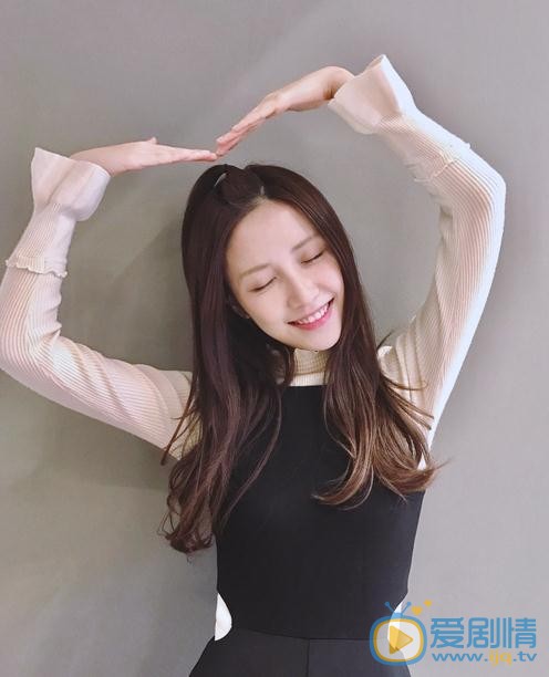 老男孩王珊是誰?王珊扮演者梁婧嫻個人資料、寫真及生活照欣賞