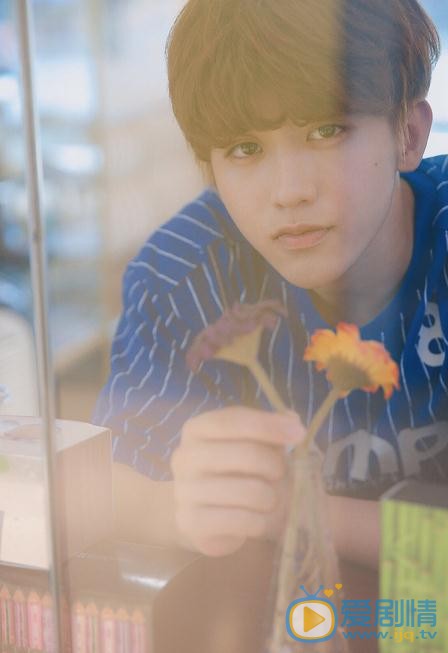 我才不會被女孩子欺負呢葉麟是誰演的？葉麟扮演者蔡徐坤個人資料、寫真及生活照欣賞