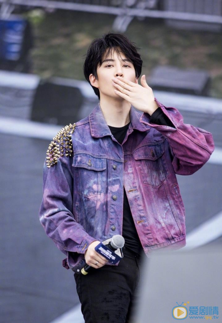 游泳先生白泳澤是誰扮演的?白泳澤扮演者Mike個人資料、寫真及生活照欣賞