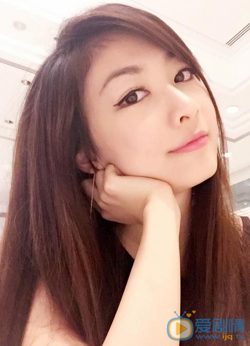 雙世寵妃曲盼兒是誰？雙世寵妃曲盼兒扮演者鍾祺個人資料、寫真及生活照欣賞