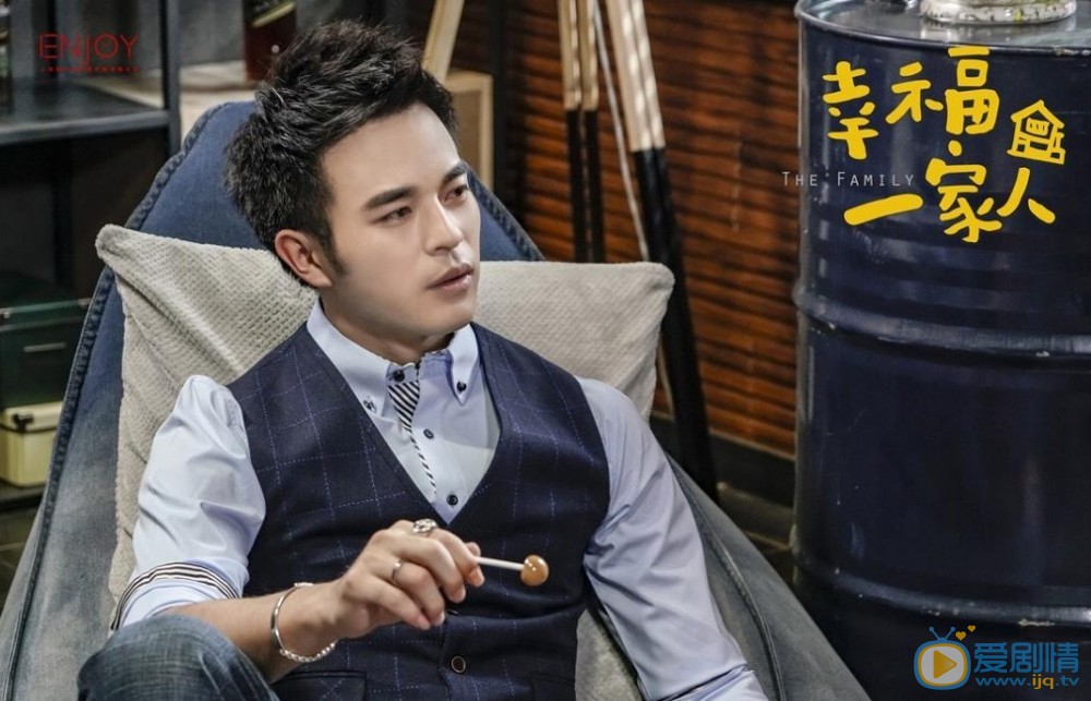 幸福一家人房小龍傅曉龍什麼關係？房小龍身世是什麼？房小龍傅曉龍誰喜歡李月月？