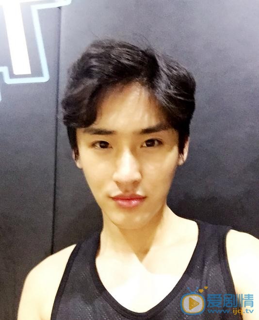 醉玲瓏元溟是誰演的？醉玲瓏元溟扮演者張赫個人資料、寫真及生活照欣賞