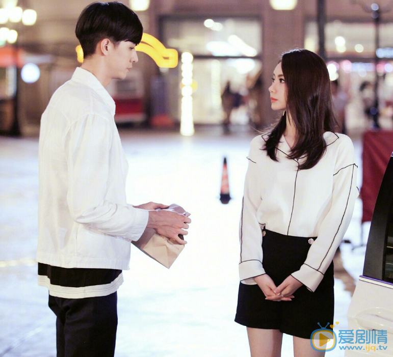  繁星四月葉繁星喜歡傅夏嗎？葉繁星最後拋棄肖寒選擇傅夏