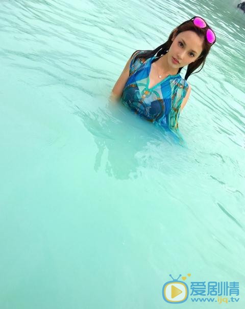 巴清傳巴七芙是誰？巴七芙扮演者彭小苒個人資料、寫真及生活照欣賞