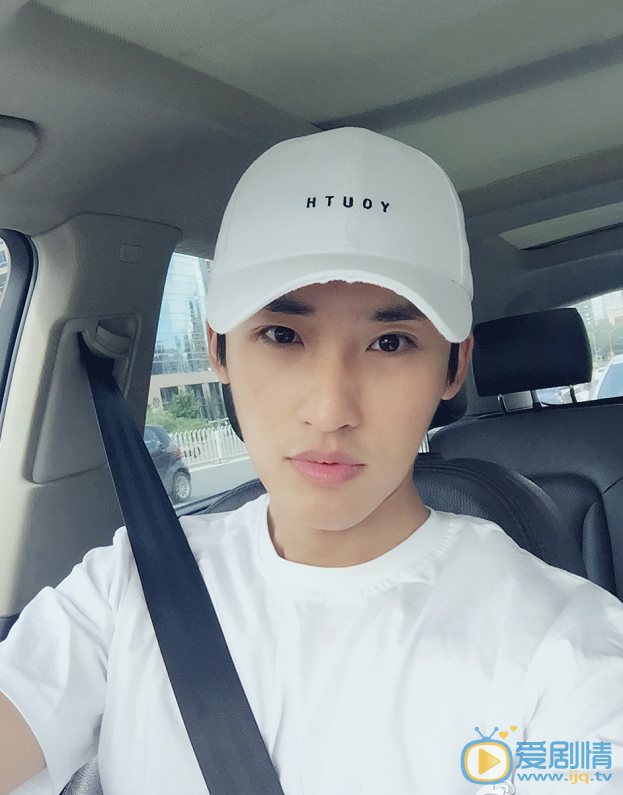 微微一笑很傾城真水無香是誰演的？張赫個人資料及寫真生活照欣賞