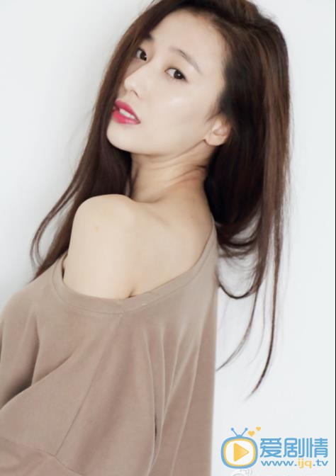 閻俊希個人資料簡介 閻俊希寫真照