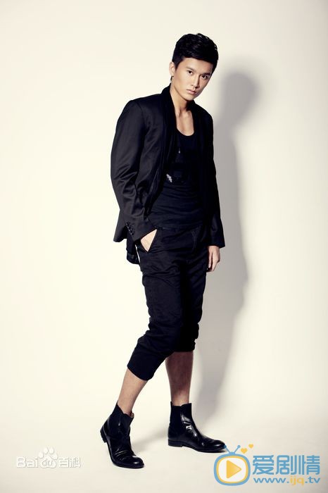 政委中余庚揚的扮演者是誰？余庚揚扮演者王冠個人資料簡介