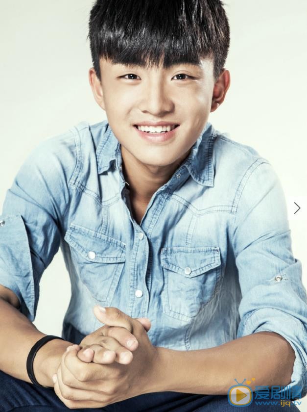 鄭偉個人資料簡介 鄭偉寫真照