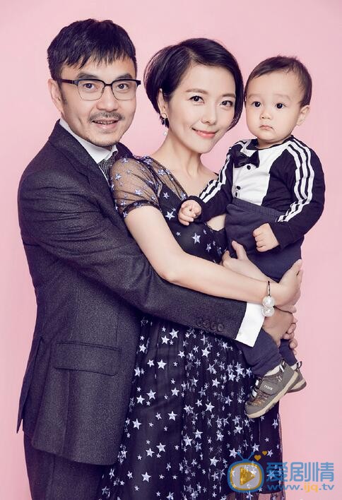 楊樂樂與汪涵一家三口照 楊樂樂個人資料介紹
