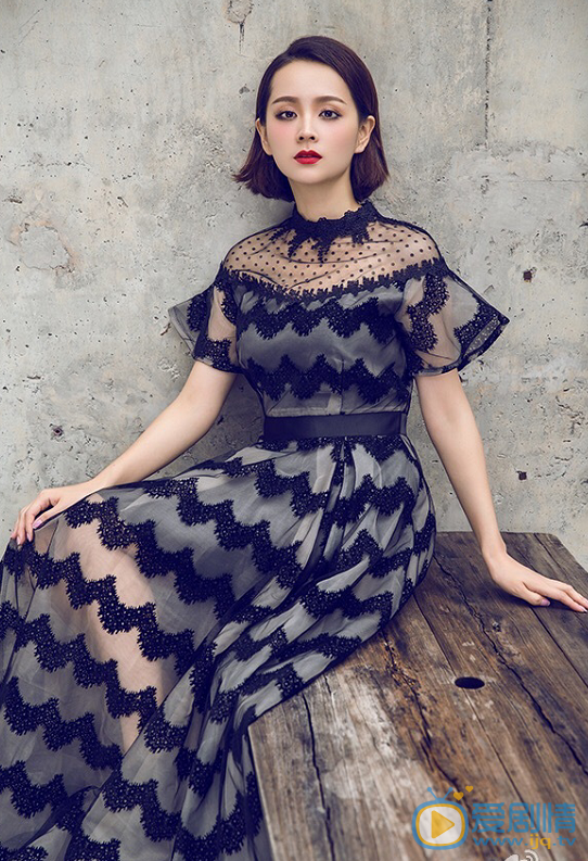 孤芳不自賞張貴妃是誰演的？張貴妃扮演者鄧莎個人資料簡介