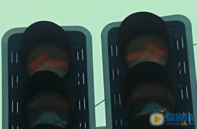 美人為餡白錦曦為什麼選擇救周小篆？