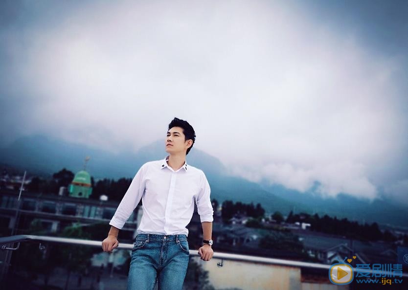 橙紅年代韓進是誰演的？韓進扮演者何明翰個人資料、寫真及生活照欣賞