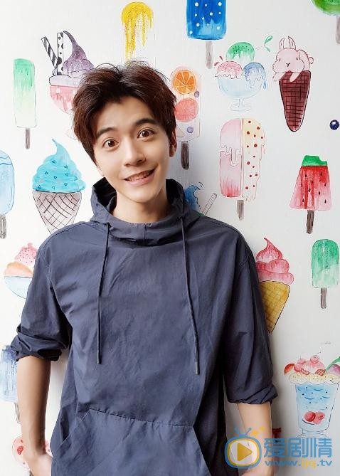 鳳囚凰花錯是誰演的？花錯扮演者李宗霖個人資料、寫真及生活照欣賞