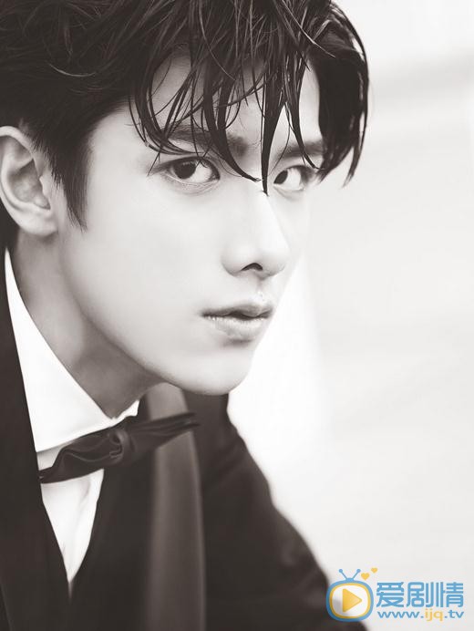 美人為餡穆方城（M）是誰扮演的？穆方城（M）扮演者趙弈欽個人資料、寫真及生活照欣賞