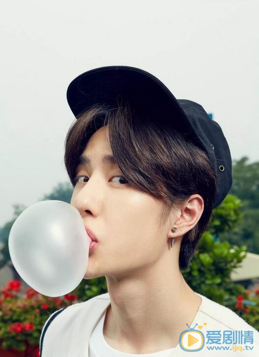  人間至味是清歡翟至味是誰演的？翟至味扮演者王一博個人資料及寫真生活照欣賞