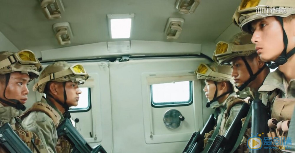 反恐特戰隊之天狼秦曉陽乘勝追擊 擊潰恐怖分子