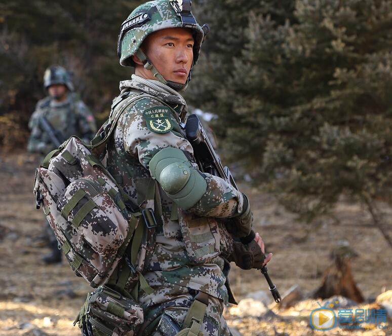 楊銘個人資料簡介  楊銘《突擊再突擊》劇照 《突擊再突擊》劇情介紹