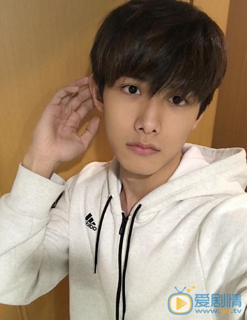 美人為餡穆方城（M）是誰扮演的？穆方城（M）扮演者趙弈欽個人資料、寫真及生活照欣賞