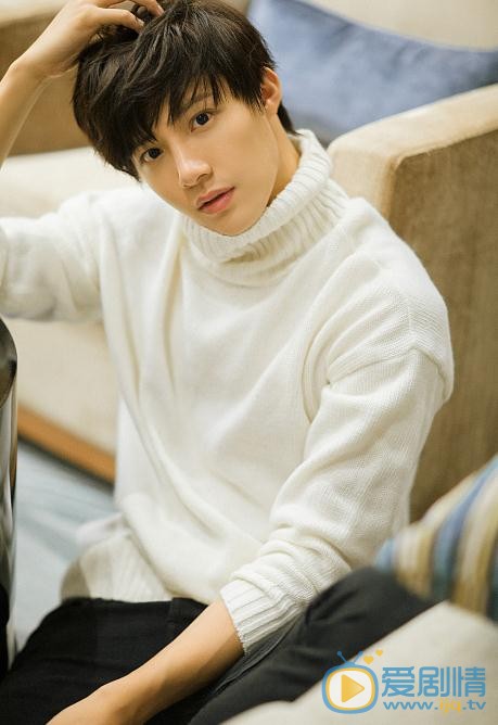 黃聖池個人資料簡介 黃聖池寫真