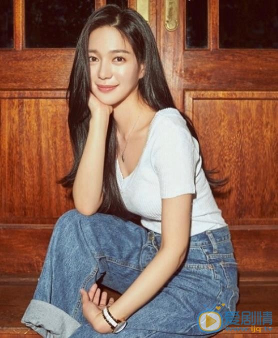 皇后的品格閔宥拉是誰演的？皇后的品格閔宥拉扮演者李伊利雅個人資料、寫真及生活照欣賞