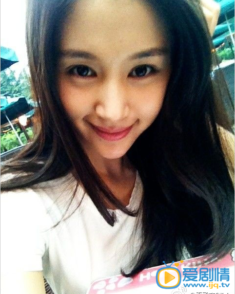 歡樂頌扮演者王子文生活照欣賞