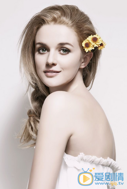 麻辣變形計鐵血女教官柳莎是誰扮演的？柳莎扮演者伊莉莎個人資料及寫真生活照介紹