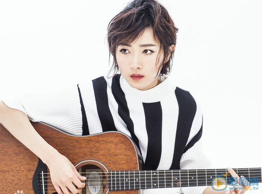 萬茜微博發視頻公布“產女”喜訊 眾網友送祝福