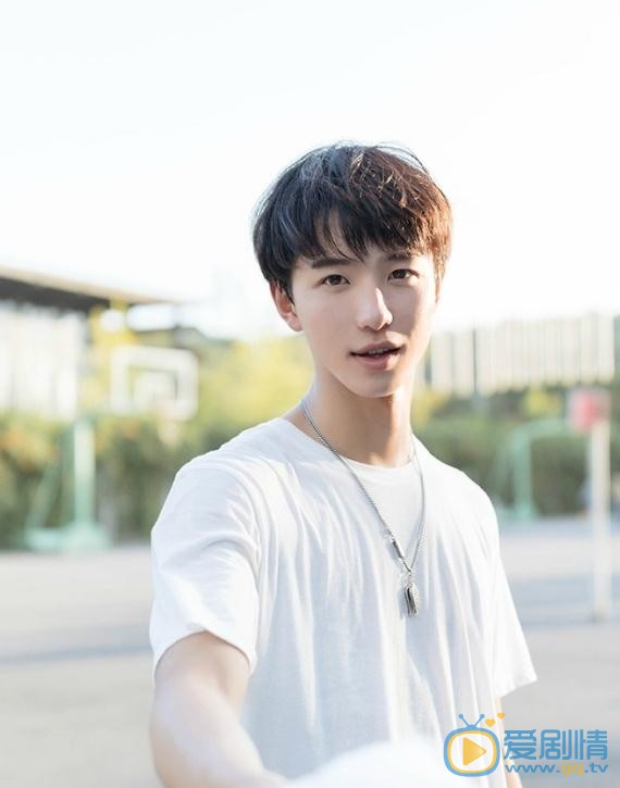 陸羽個人資料簡介 陸羽寫真