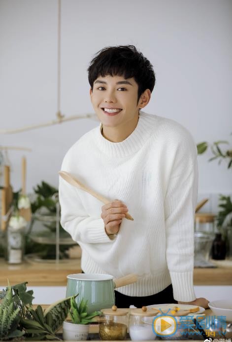 藍博個人資料簡介 藍博寫真照