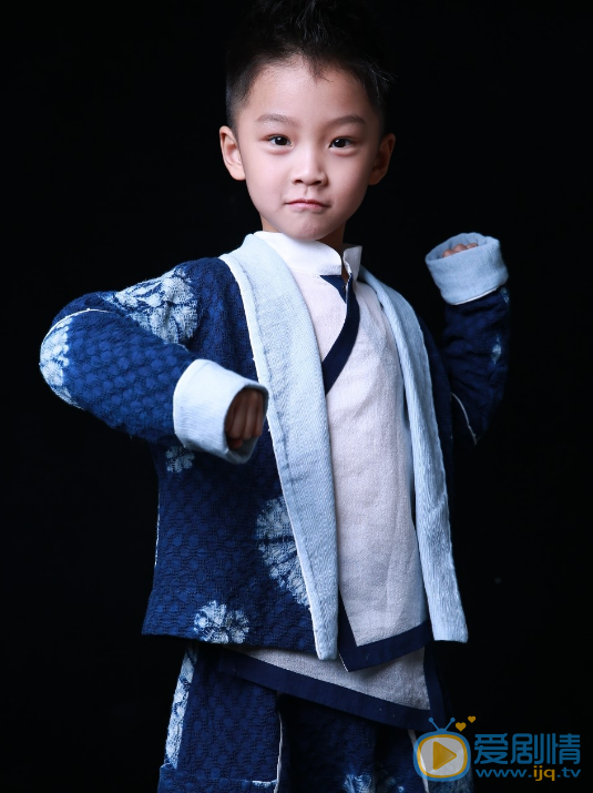 鍾博翰個人資料簡介 鍾博翰演藝經歷 鍾博翰寫真圖片