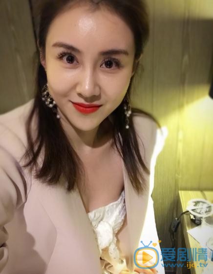 小樓又東風林美鳳是誰演的？林美鳳扮演者李欣聰個人資料、寫真及生活照欣賞