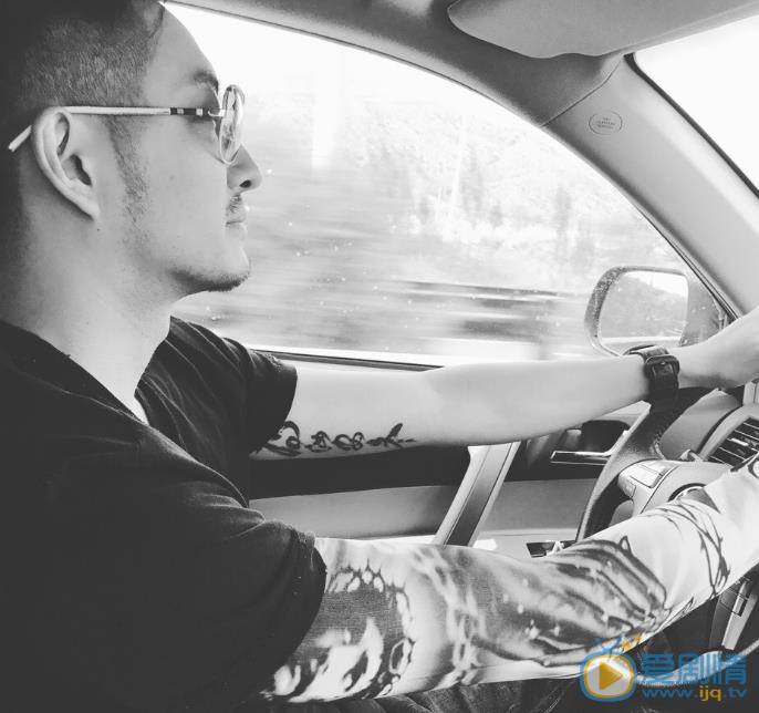 急診科醫生海洋扮演者啟傑個人資料、寫真生活照