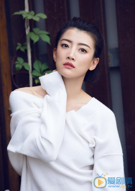 繁星四月小菲是誰演的？小菲扮演者衛萊個人資料生活寫真照欣賞