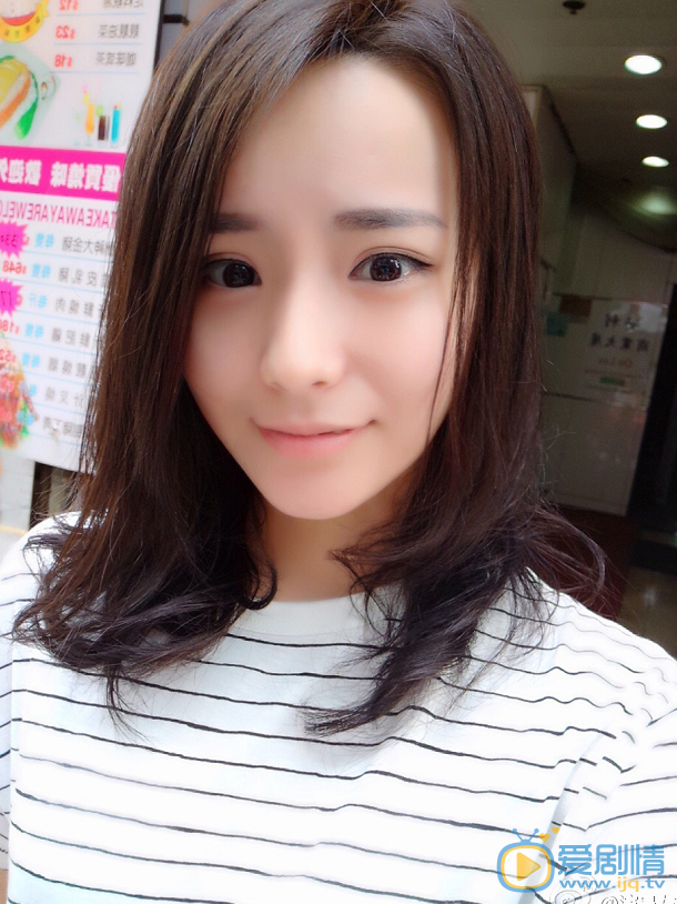  繁星四月閔四月是誰演的？閔四月扮演者左航個人資料及寫真生活照欣賞