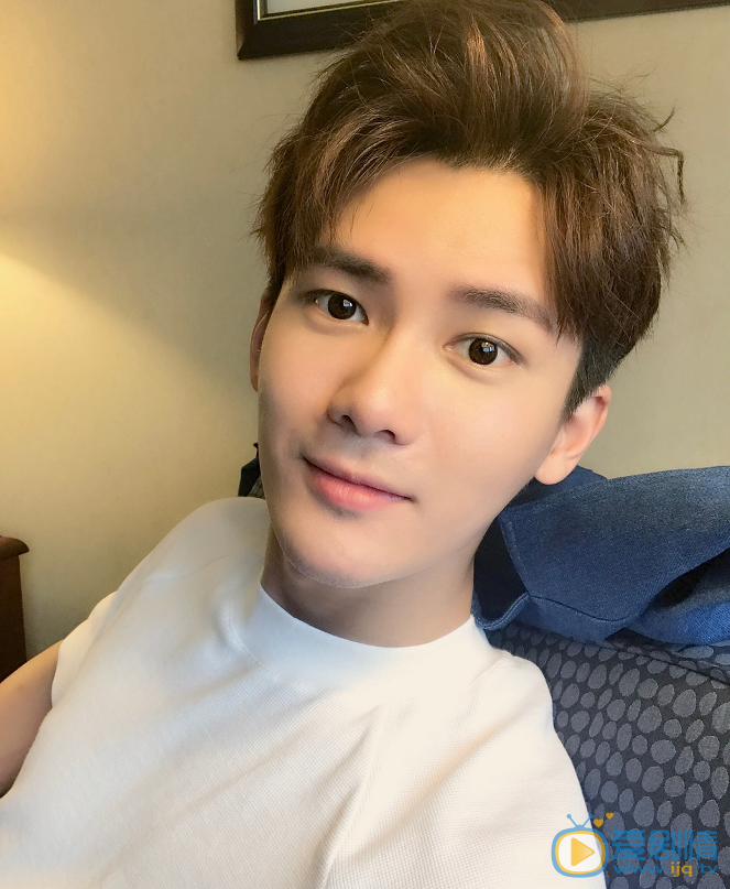 浪花一朵朵唐一白是誰演的？唐一白扮演者熊梓淇個人資料及寫真生活照欣賞