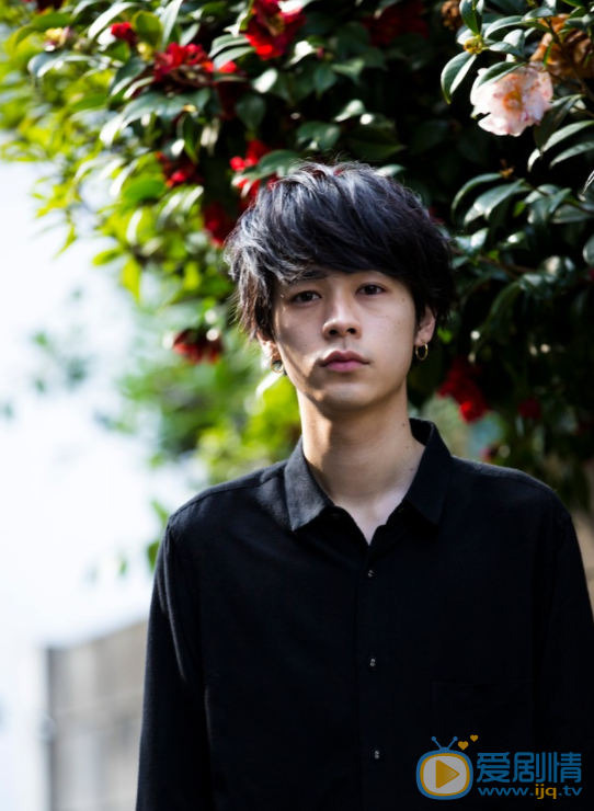 成田凌  早年經歷   生活照